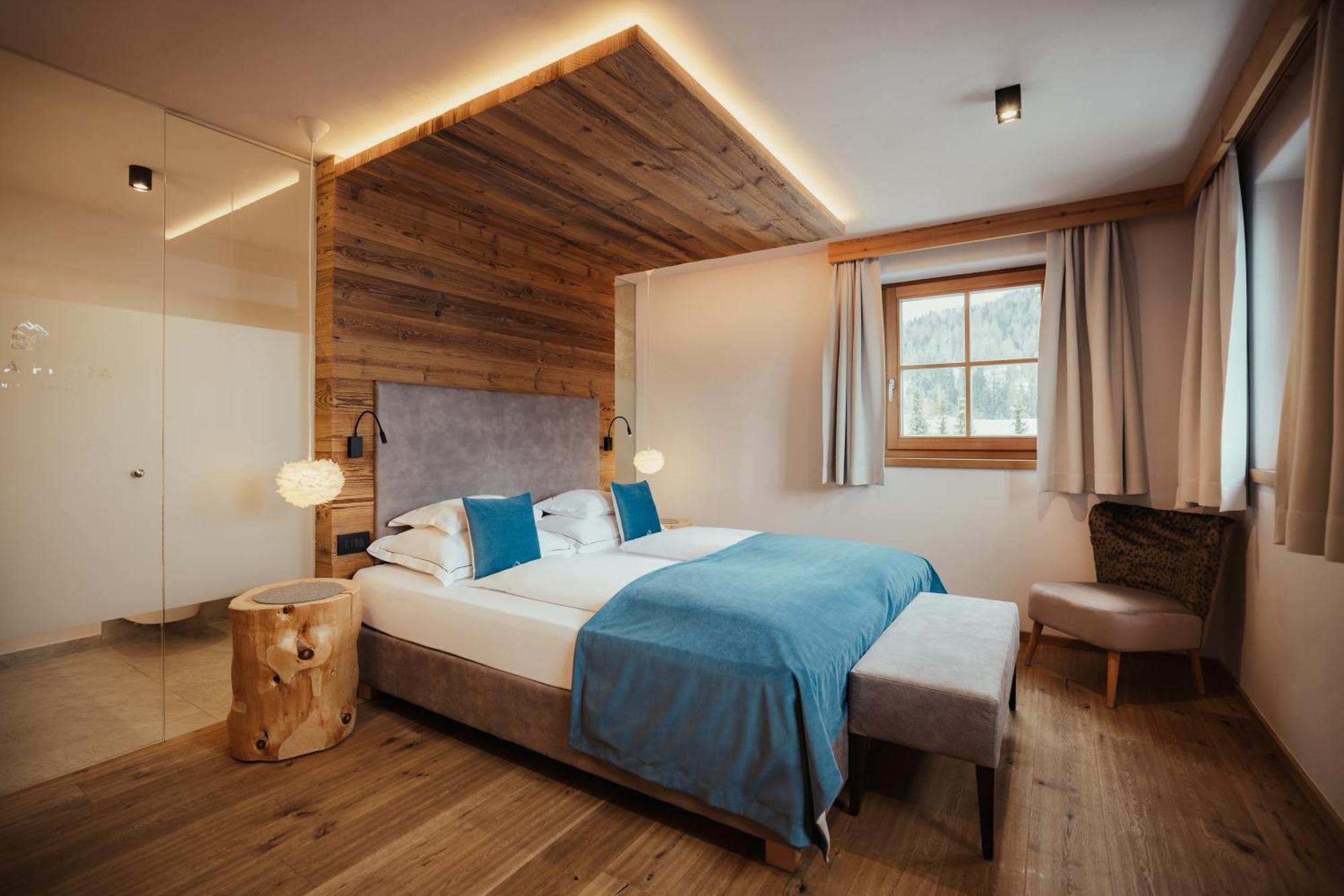 Villa Flora Mountain Lodges San Cassiano  Exterior photo